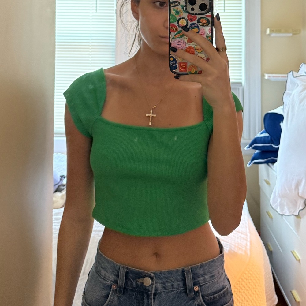 Chic Green Ribbed Crop Top - Picture 4 of 6